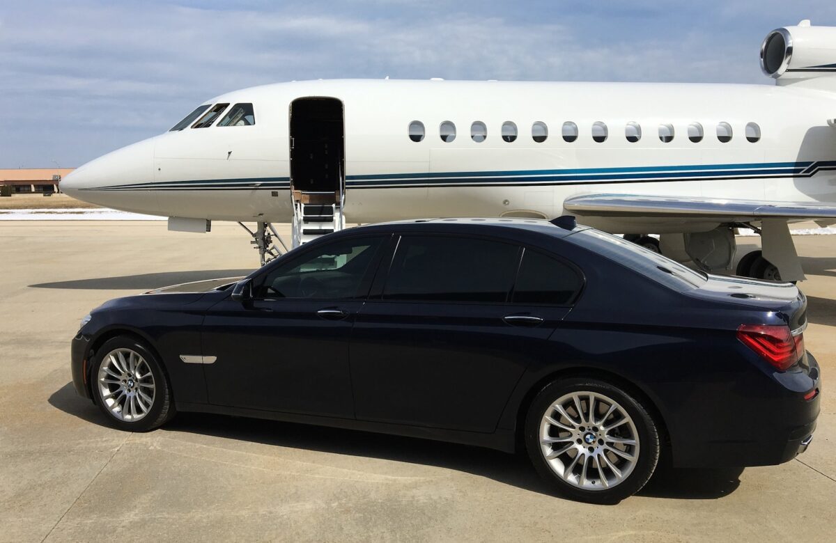 Más aviones privados aterrizaron en Davos mientras los líderes discutieron el cambio climático