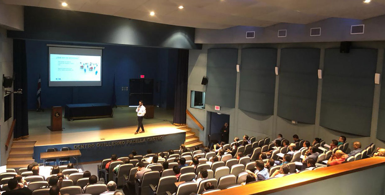 Eaton presenta nuevas tecnologías para el sector hospitalario en evento de la CCSS