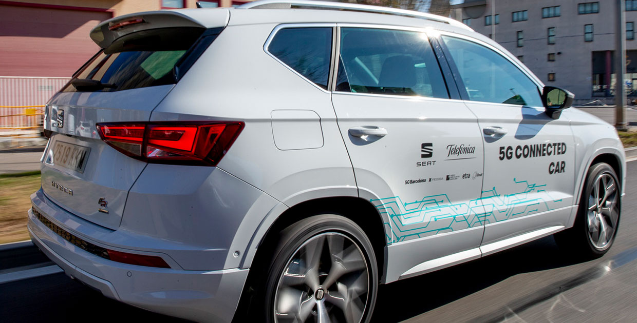 Telefónica y Seat  presentan un vehículo interconectado con la red 5G