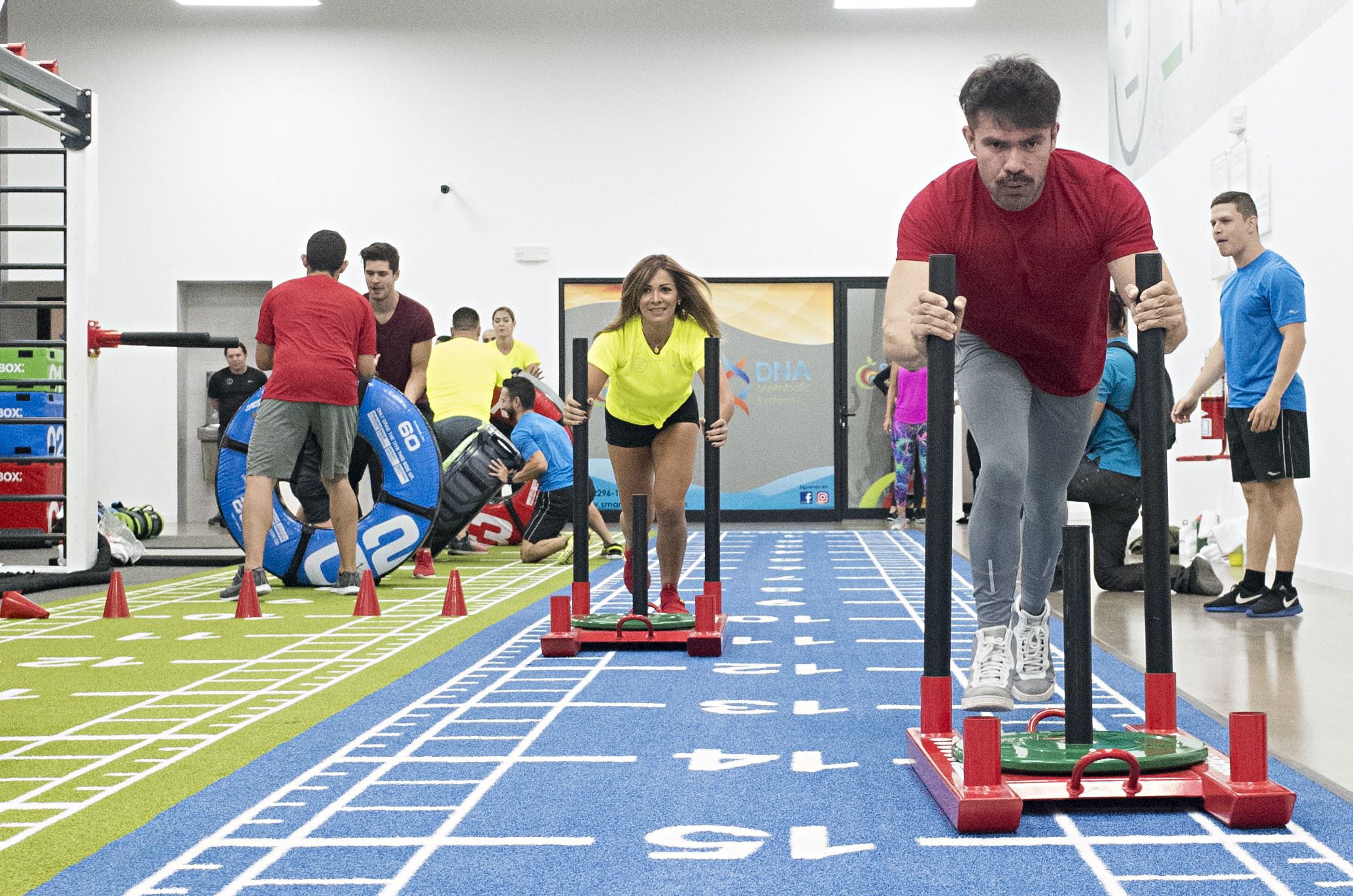 Emprendedores inician la expansión de nueva cadena de gimnasios en Costa Rica