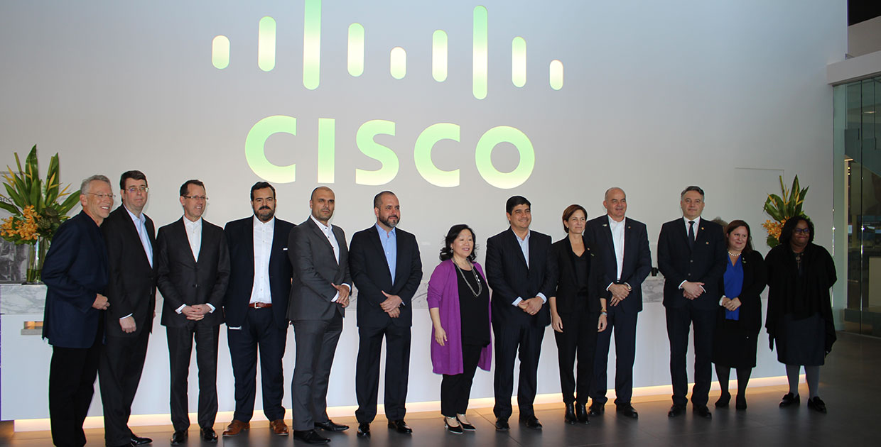 Presidente de Costa Rica visita las instalaciones de Cisco en Silicon Valley