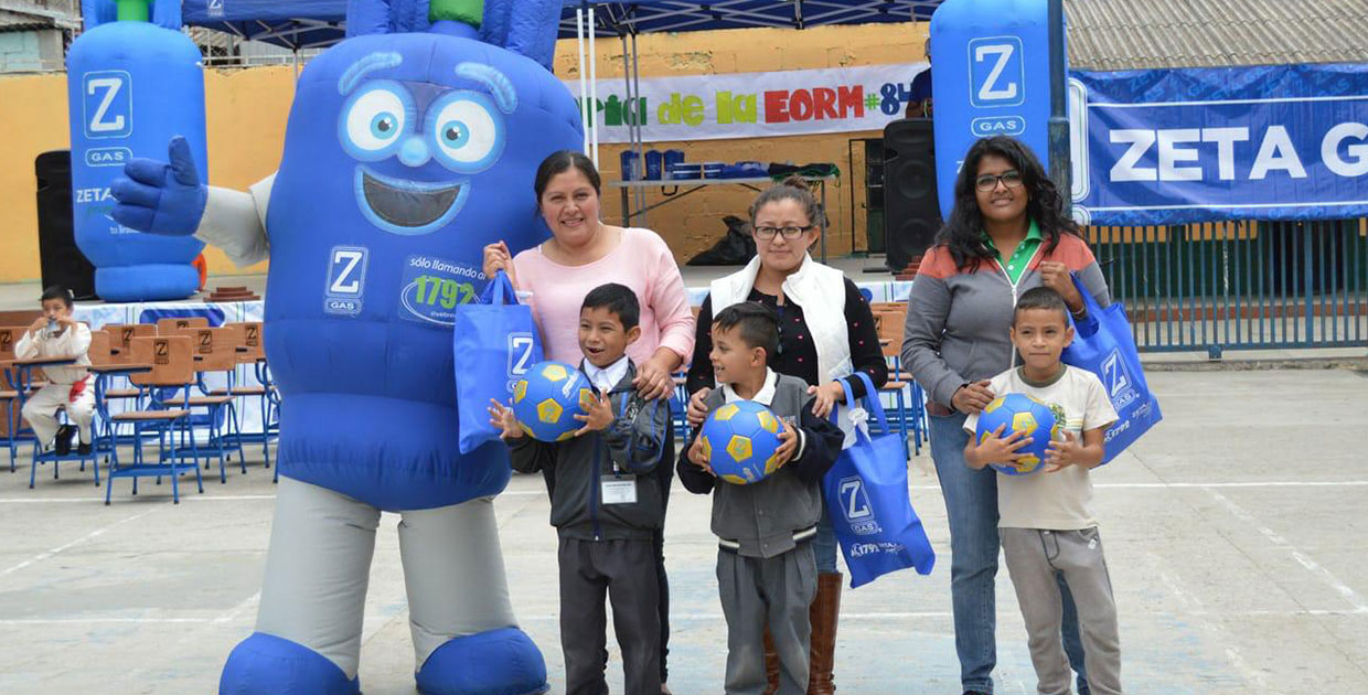 Alumnos de Ciudad Satélite son beneficiados por Zeta Aulas en Guatemala