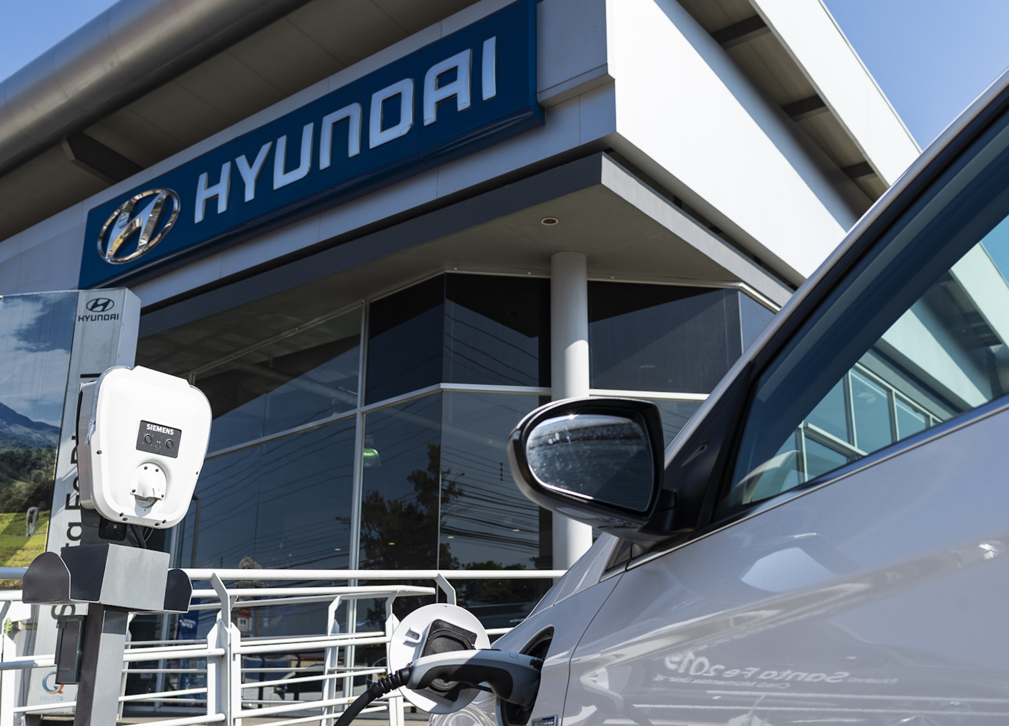 Cinco puntos clave para entender la carga de un auto eléctrico