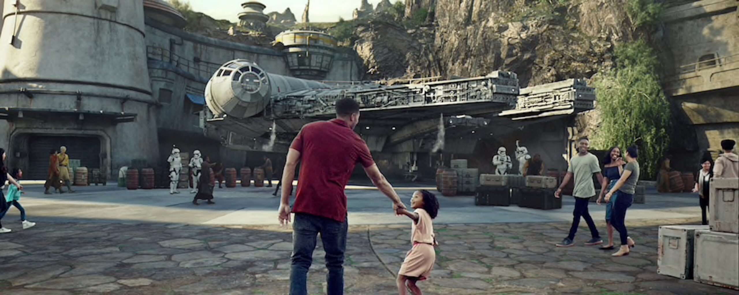 Star Wars inaugura parque temático en Disneyland