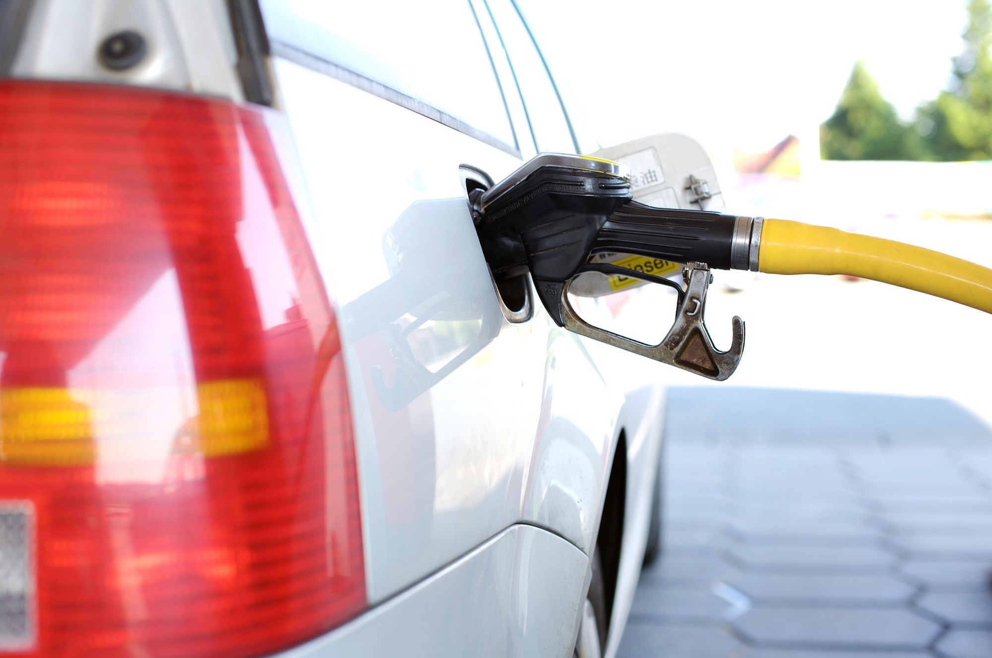 Precio de los combustibles reportan disminución para junio