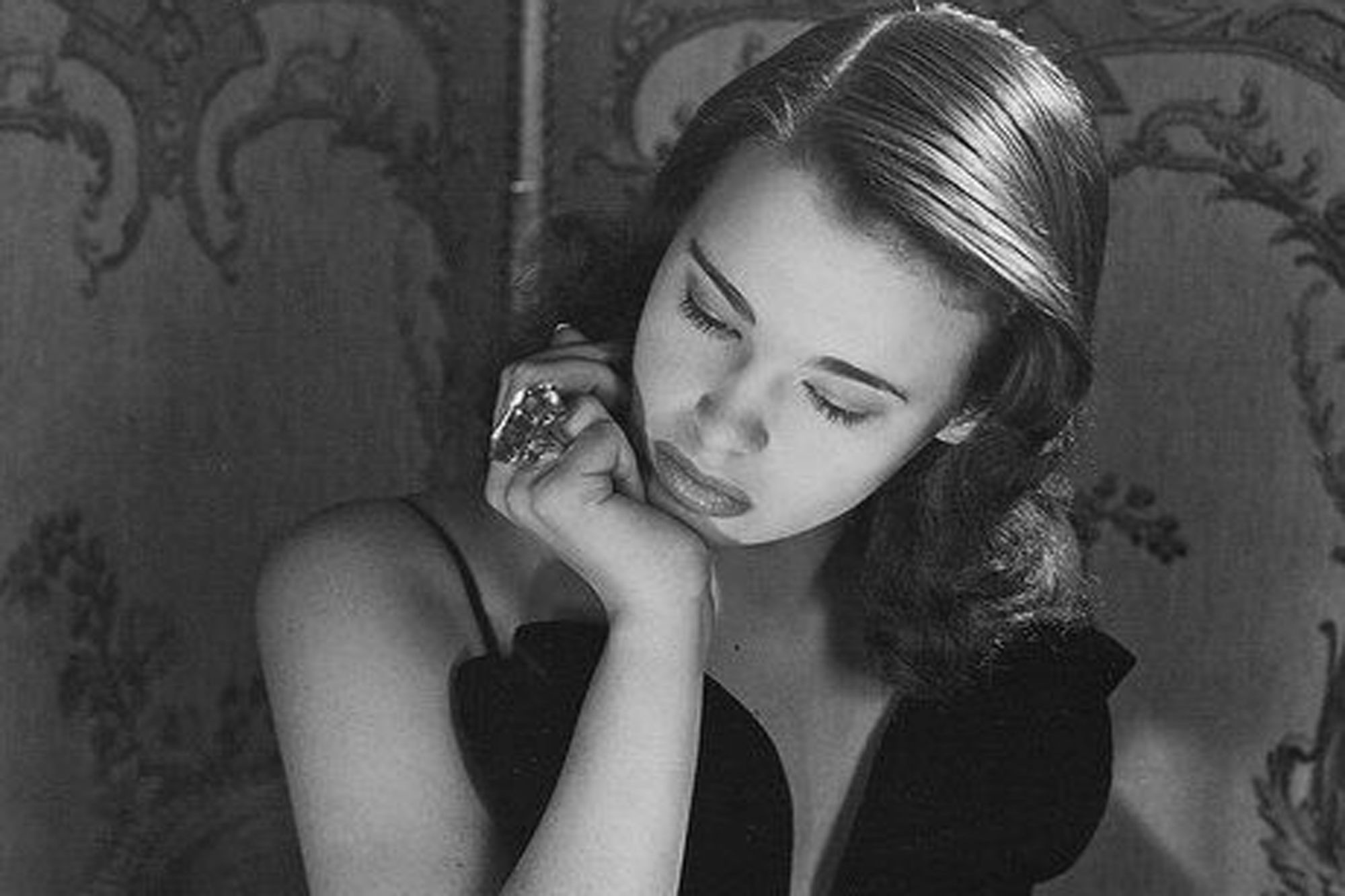 Muere Gloria Vanderbilt, ícono de la moda