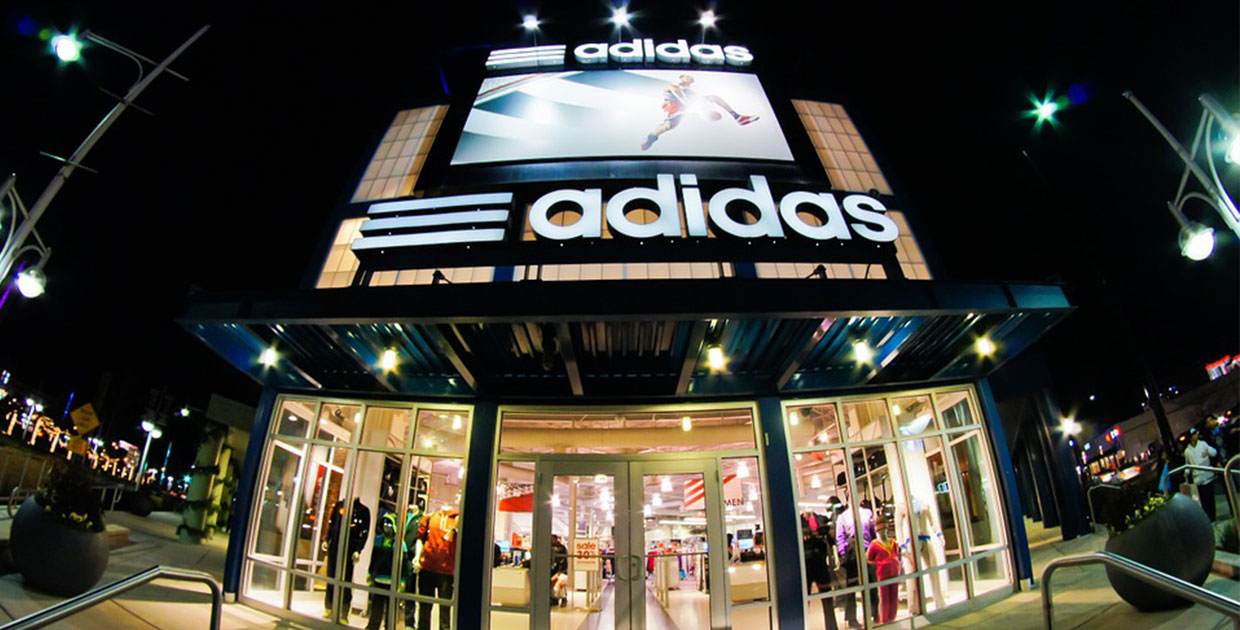 Adidas pierde exclusividad de su logo de las tres barras