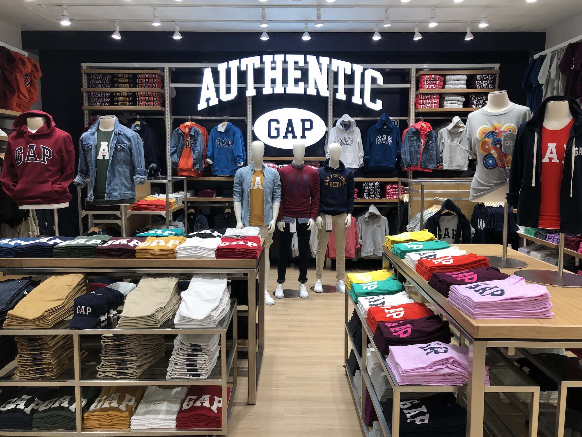 AR Holdings tiene 250 plazas de empleo disponibles