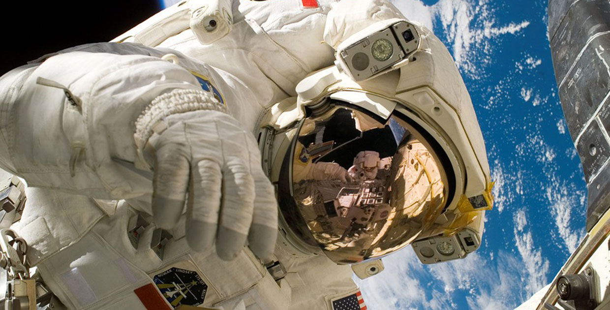 NASA busca forma de lavar ropa de astronautas