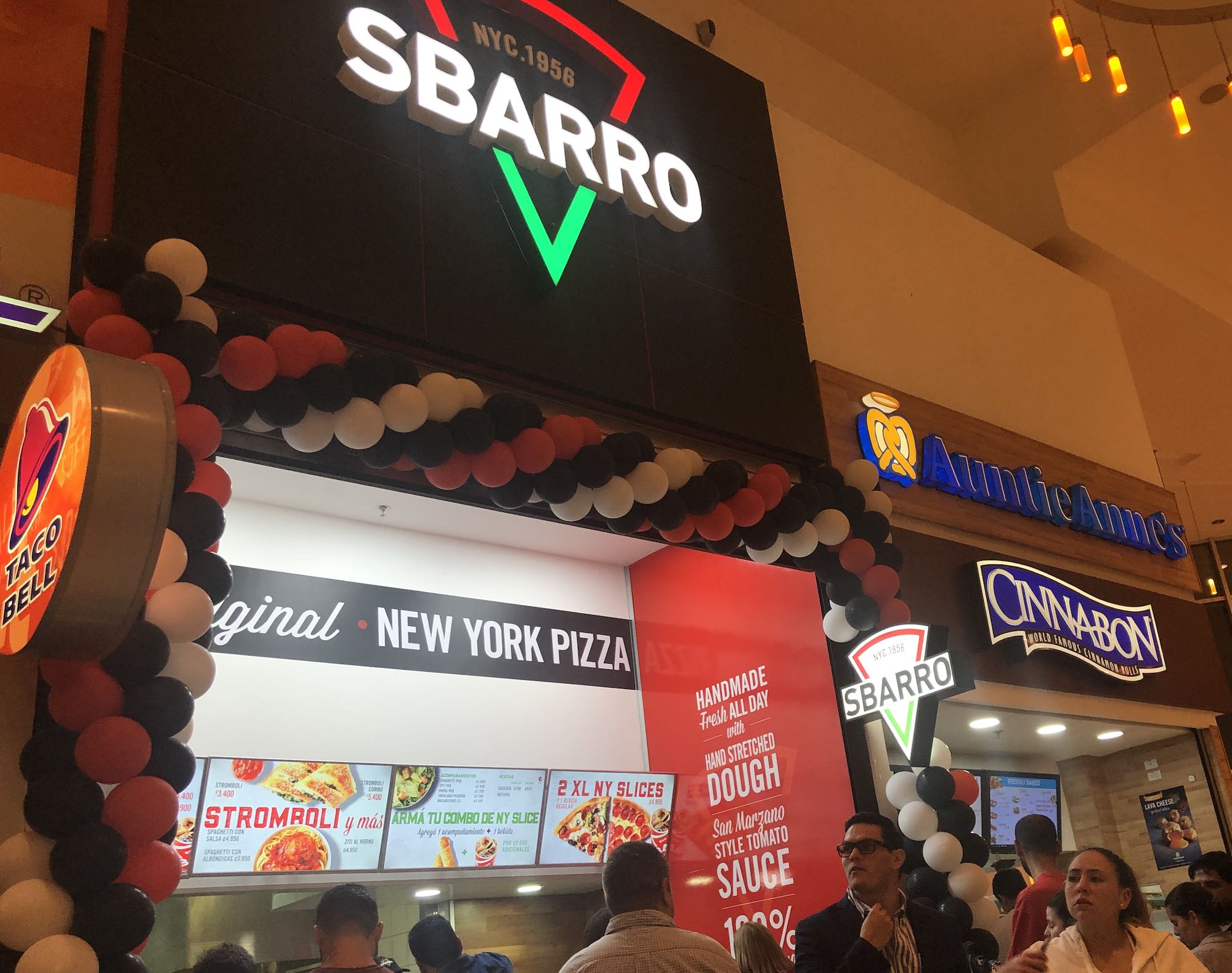 La cadena de restaurantes Sbarro abrió su primer local en Costa Rica
