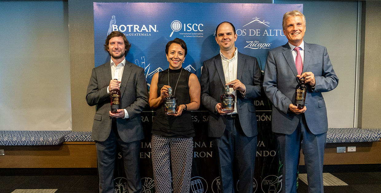La Cadena Productiva de La Denominación de Origen Ron de Guatemala, obtuvo la primera certificación ISCC Plus para un ron a nivel mundial
