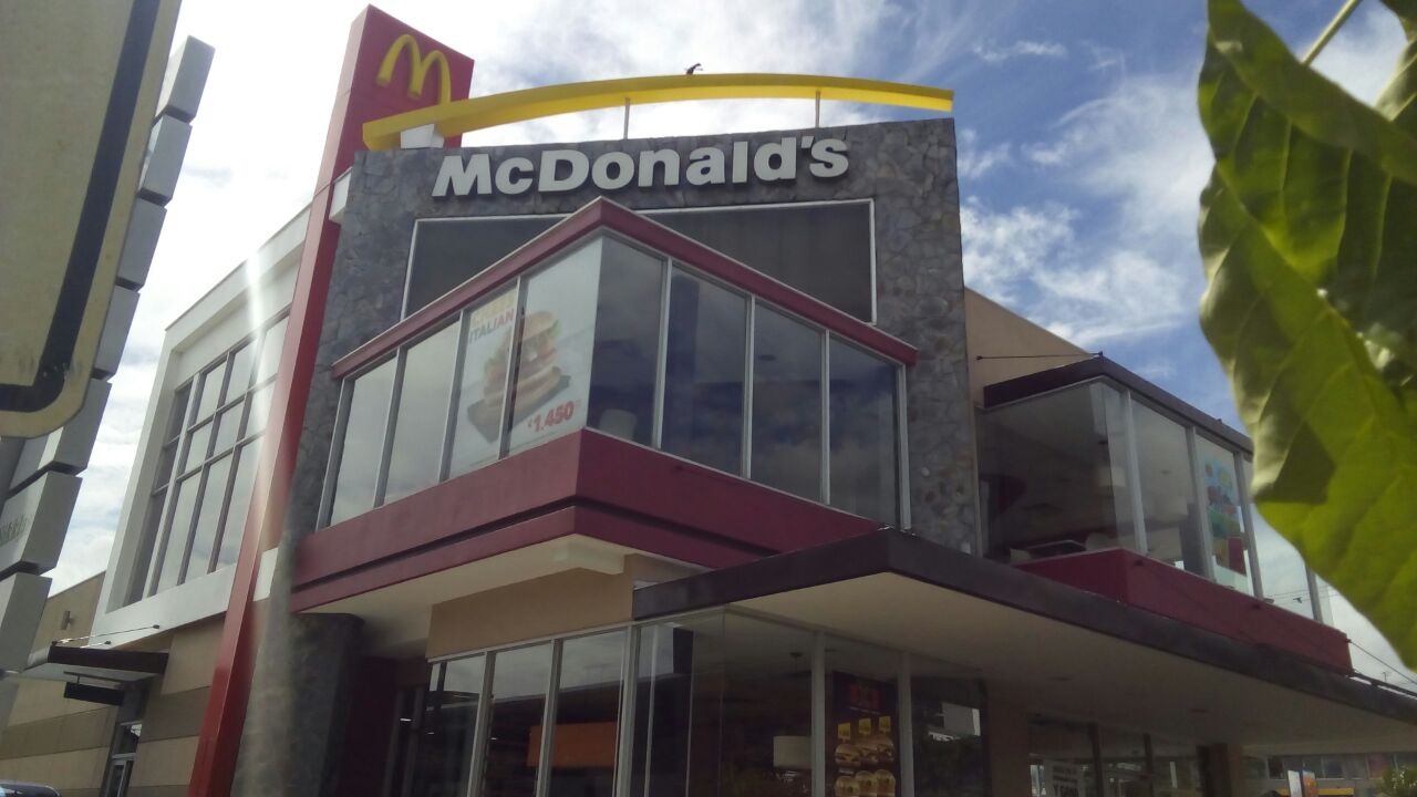 Empresa dejó de usar miles de litros de agua y toneladas de plástico para cuidar al planeta