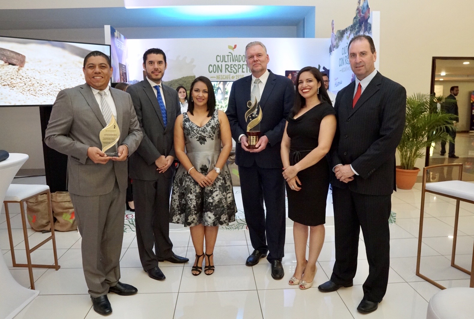 Presidencia de Honduras premia la Creación de Valor Compartido de Nestlé en el país