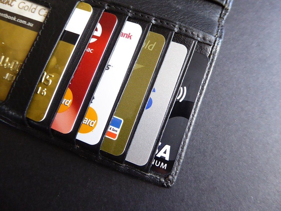 App permite a los tarjetahabientes controlar gastos con el dinero plástico