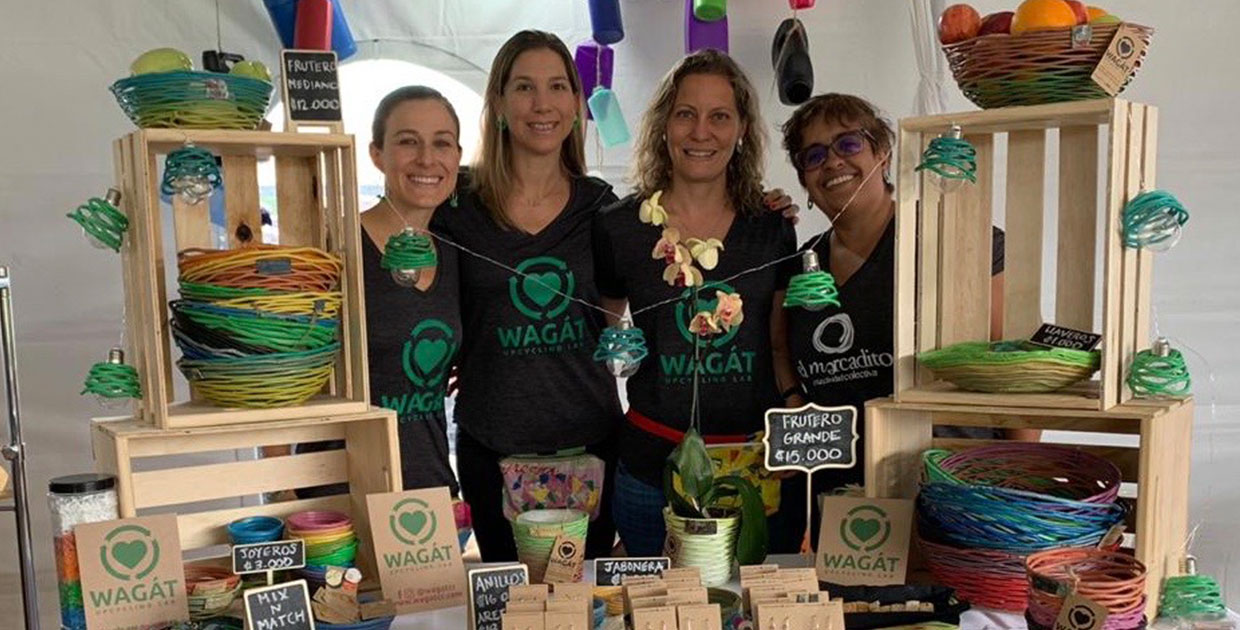 Cuatro emprendedoras costarricenses convierten el plástico reciclado en algo útil para el hogar