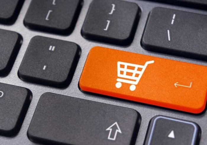 ¿Cómo identificar sitios falsos antes de comprar en línea para evitar que roben información de la tarjeta de crédito?