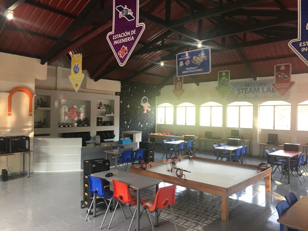 Guatemala: Se inaugura el primer laboratorio educativo de alta tecnología en Cobán