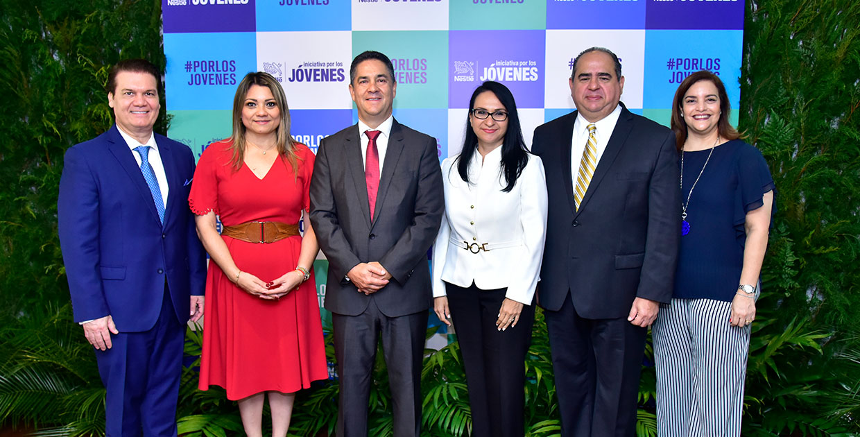 Nestlé reúne a representantes de los sectores público y privado para abordar el problema del desempleo juvenil en Panamá