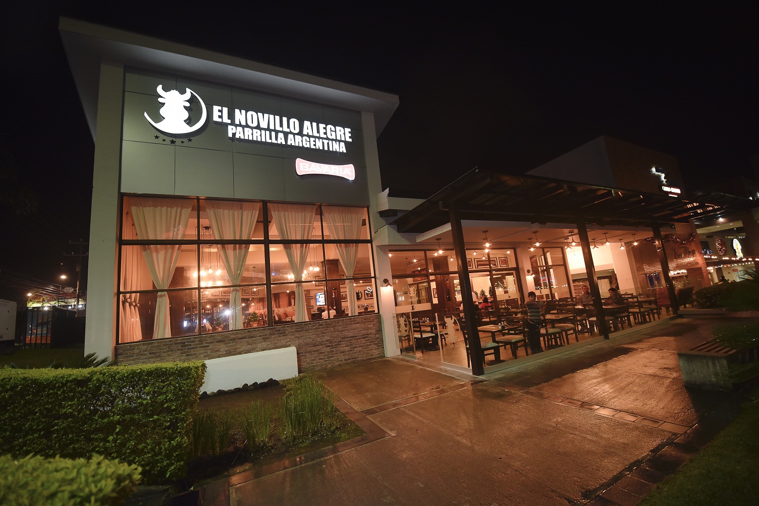 Restaurante El Novillo Alegre implementa nueva forma de venta para ayudar a sus colaboradores