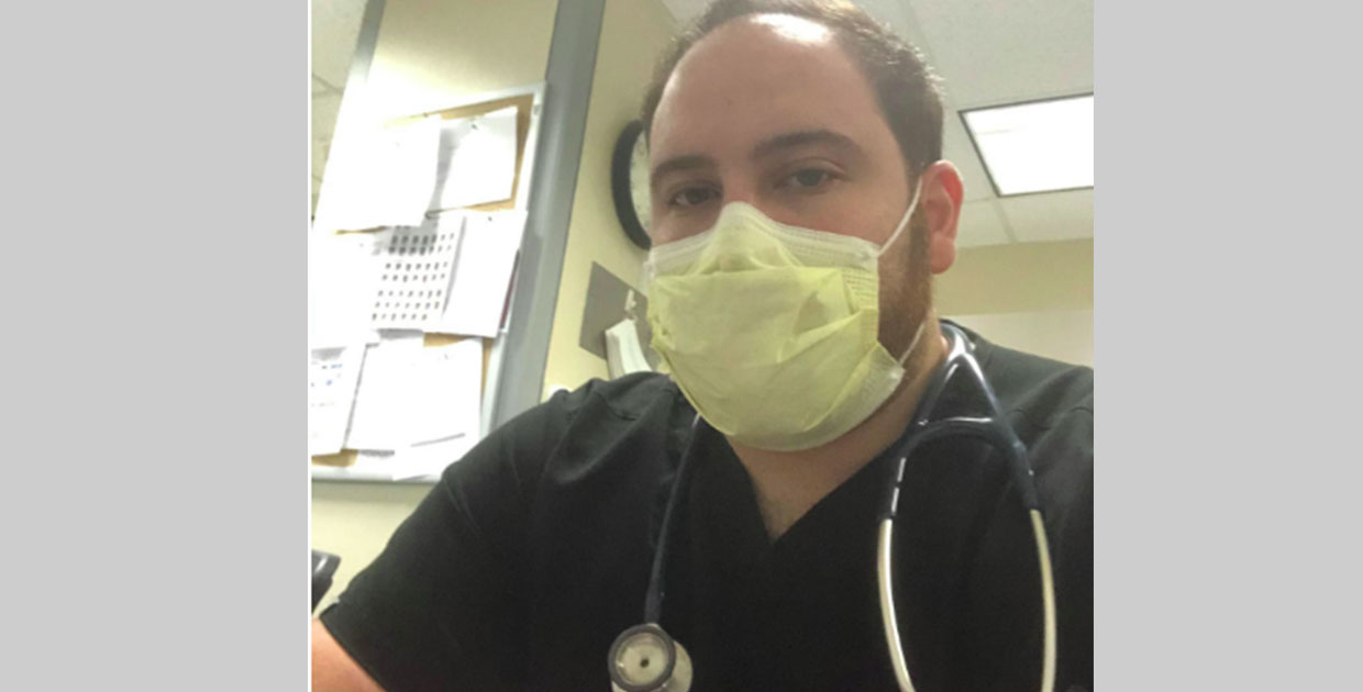 El Doctor Andrés Martínez, uno de los héroes de la unidad de cuidados intensivos del University of Florida Health de Jacksonville, Florida