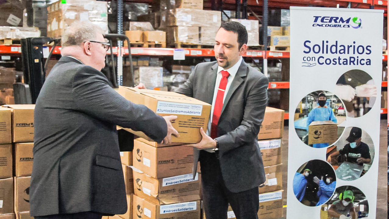 Caja Costarricense de Seguro Social recibe donación de equipo de protección por parte de Termoencogibles