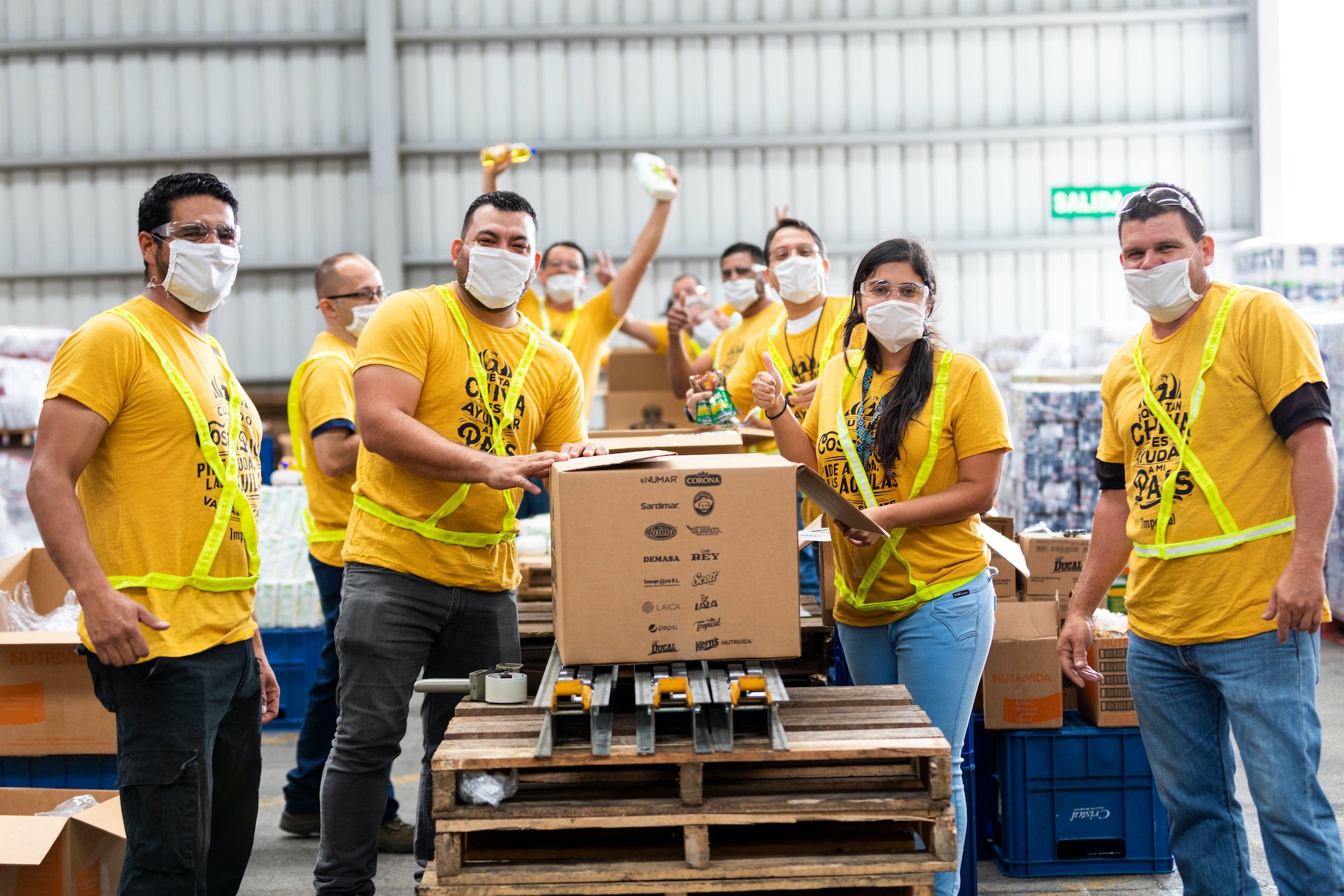 Costa Rica: Imperial entregará más de 36.000 cajas con alimentos a empleados de bares y restaurantes