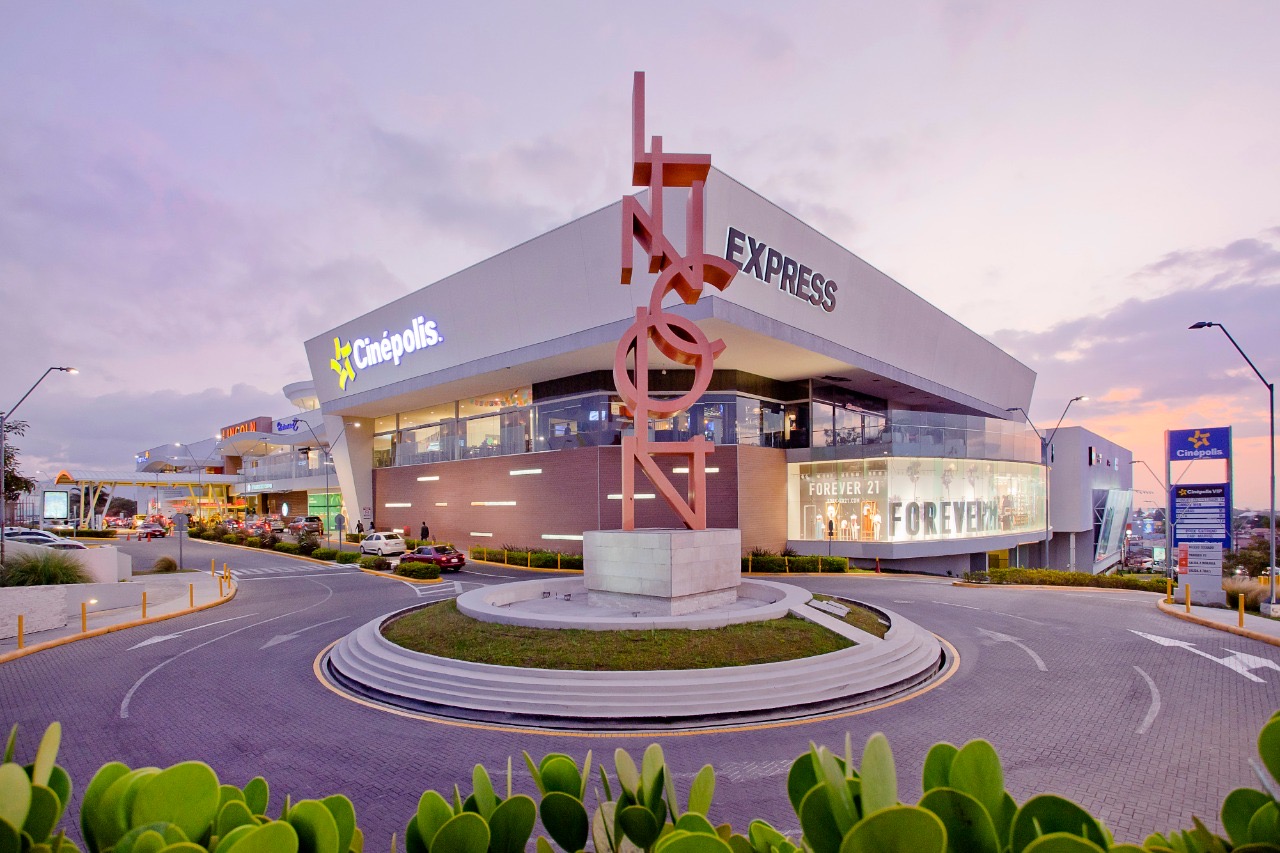 Centros comerciales urgen apertura de tiendas y restaurantes para evitar precipicio económico a miles de familias