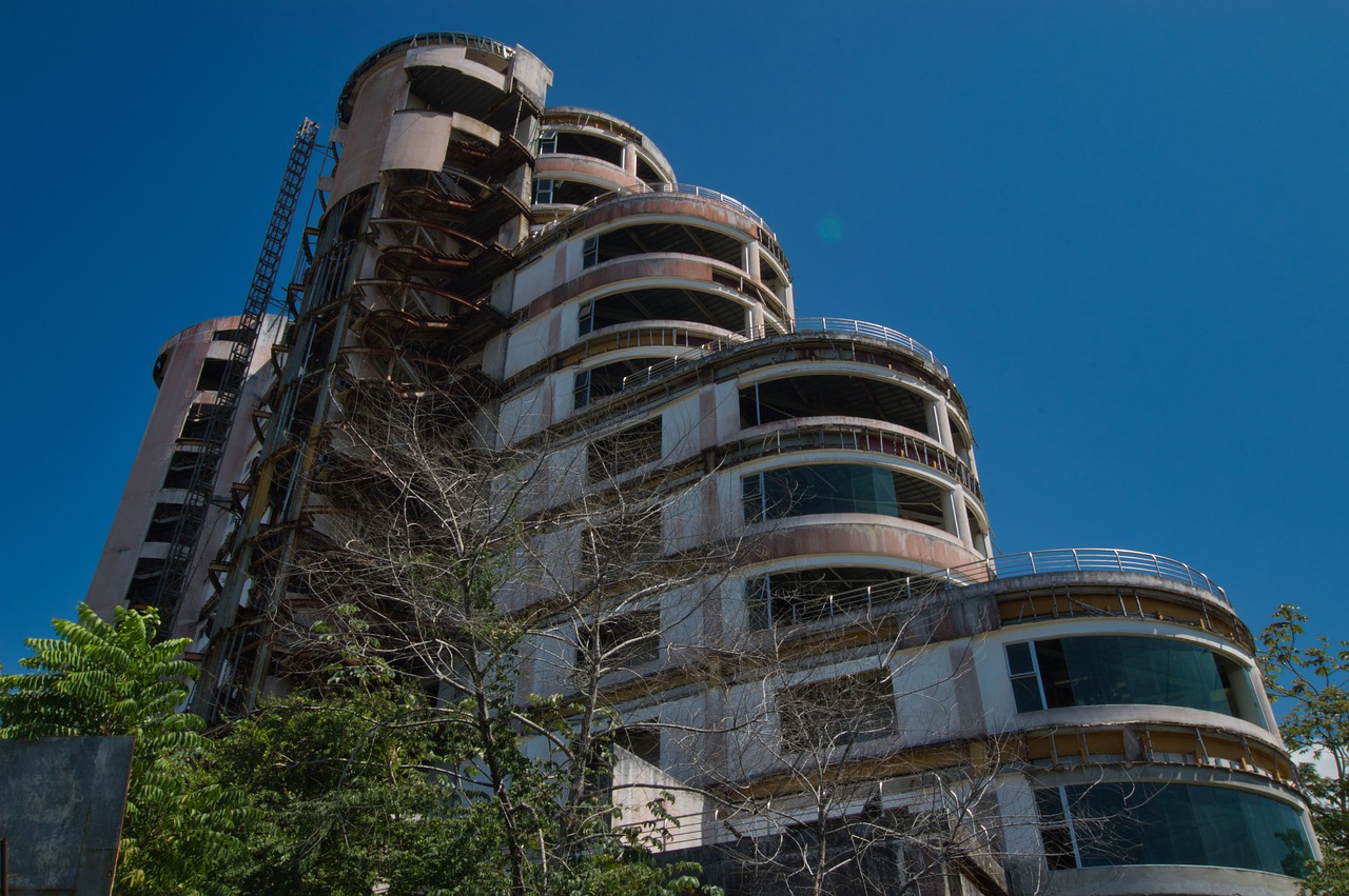 Pandemia mantiene entre expansión y sobreoferta mercado de oficinas en Costa Rica