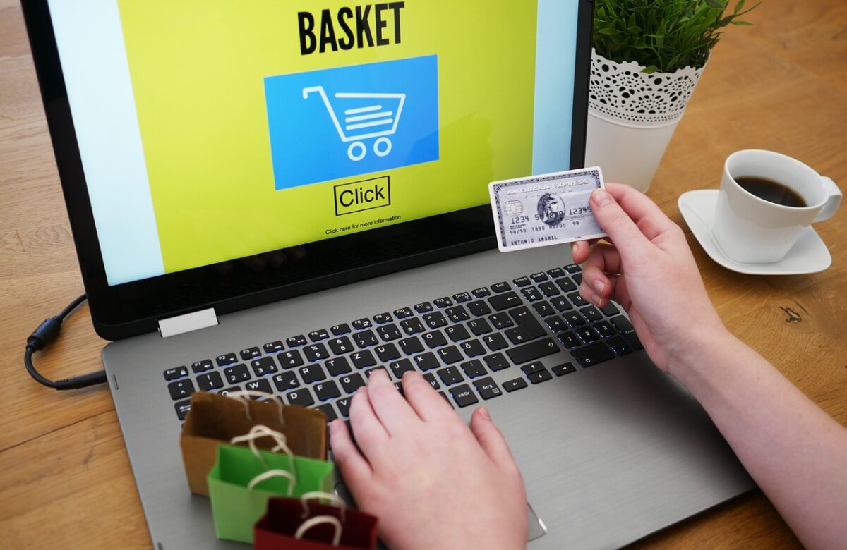 ¿Cuáles son los pasos que se deben seguir después de hacer compras por internet?