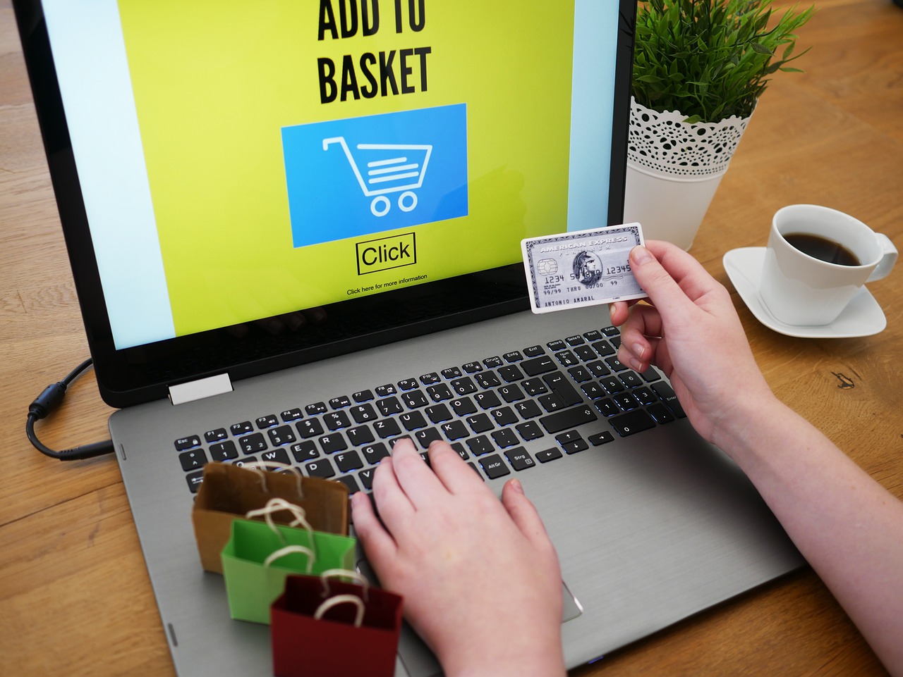 ¿Cuáles son los pasos que se deben seguir después de hacer compras por internet?