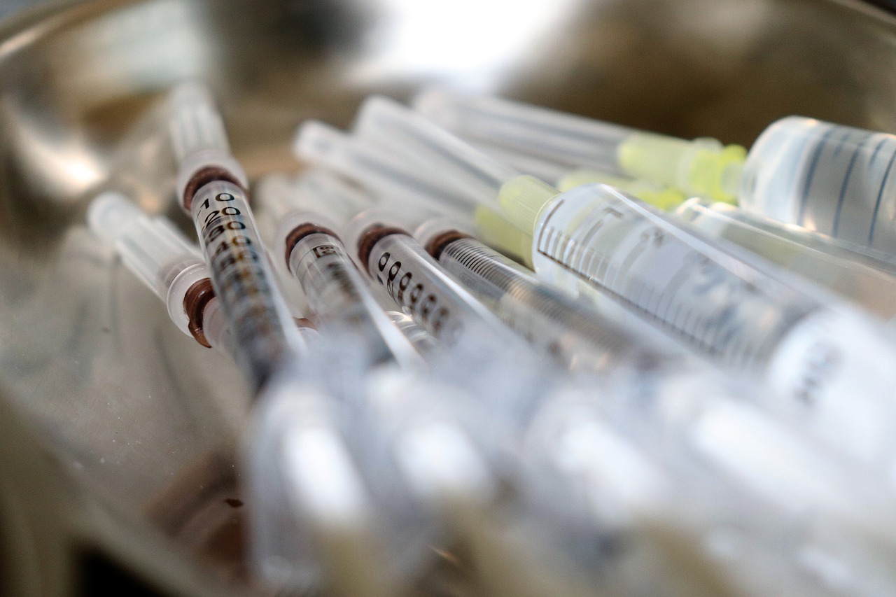 El Salvador firma acuerdo para comprar 2 millones de vacunas contra el COVID – 19