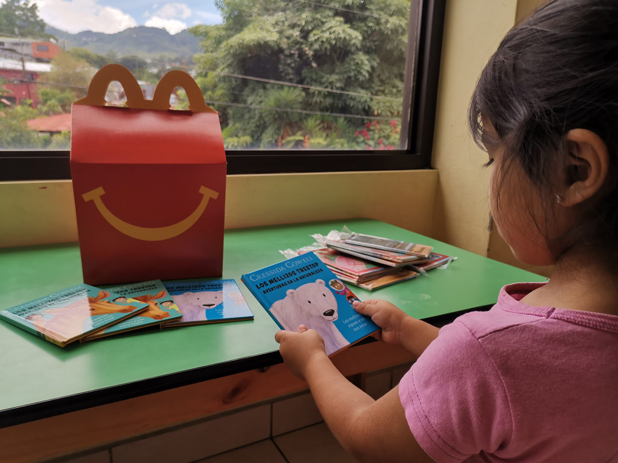 McDonald’s promueve la lectura entre 800 niños de zonas vulnerables afectados por la pandemia en Costa Rica