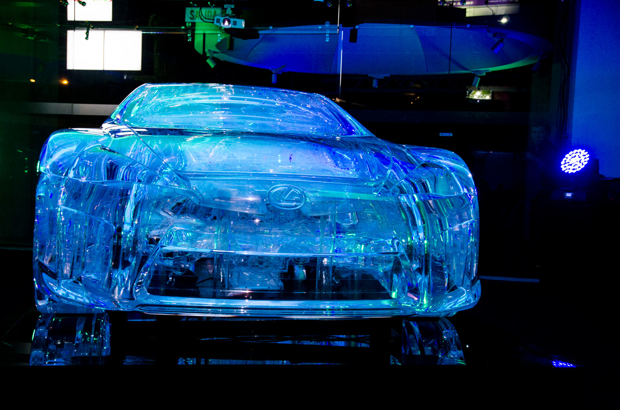 Conozca el Lexus LFA de cristal en el nuevo showroom de Lexus en Costa Rica