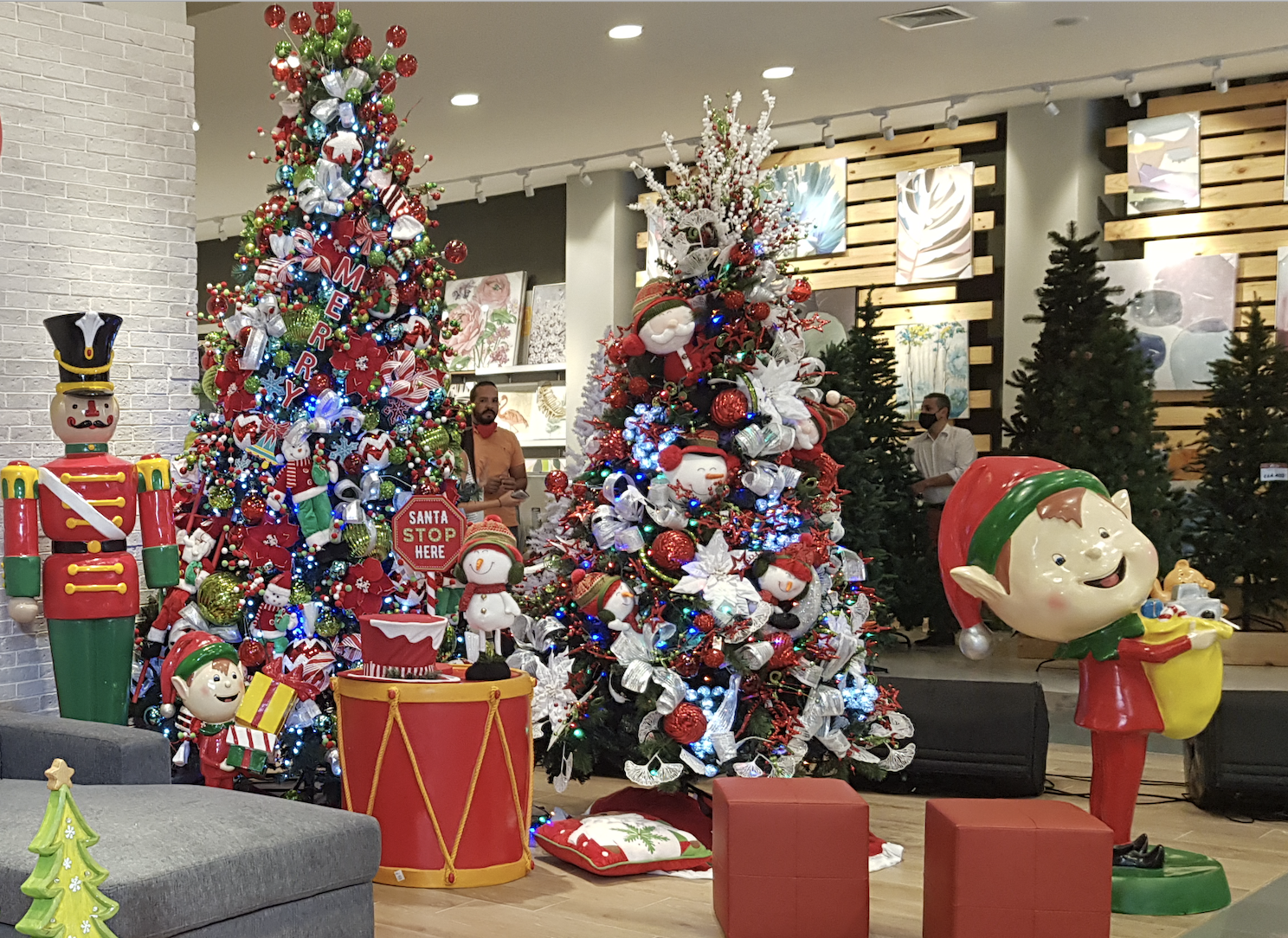 Algunos consejos para decorar el árbol de navidad que simboliza fe, esperanza, amor divino, unión y fraternidad