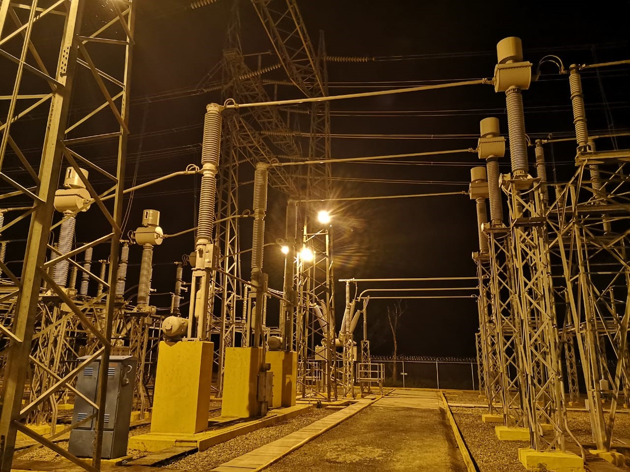 En tiempo récord y con altos estándares de seguridad se  reemplazan transformadores en la Subestación de Mata de Nance en Panamá