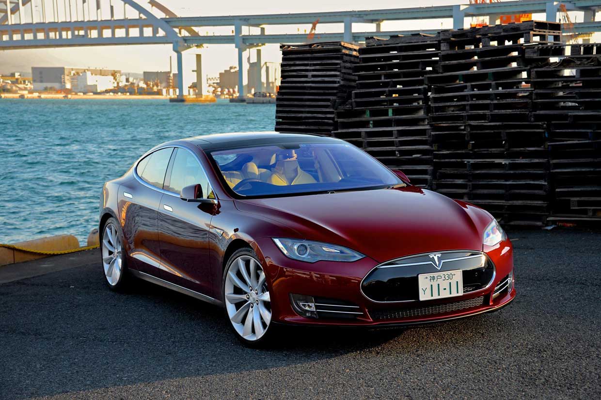 Tesla retira del mercado aproximadamente 135.000 vehículos