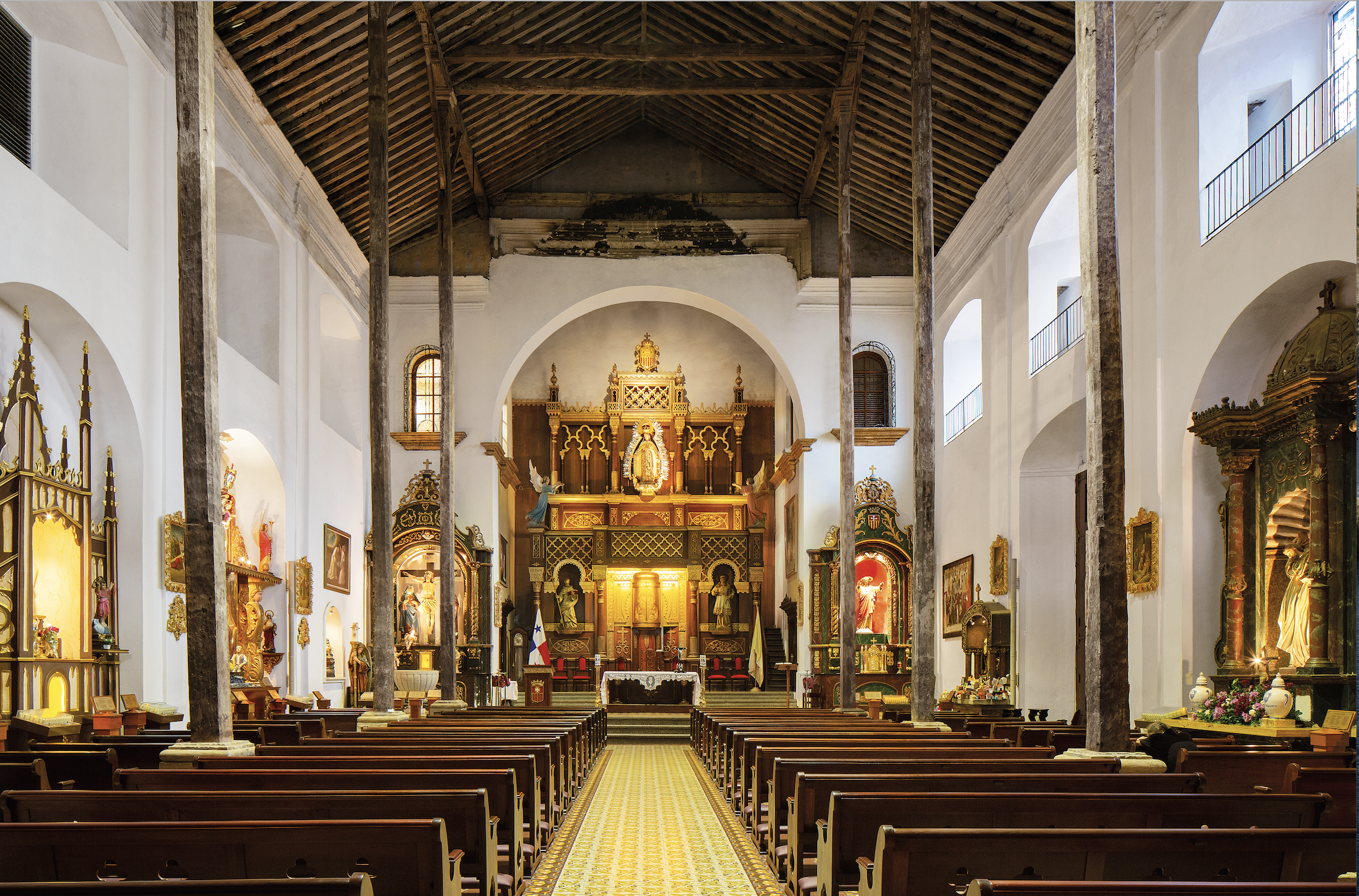 Celsia presenta el libro digital “Iglesias del Casco Viejo de Ciudad de Panamá” como homenaje al patrimonio arquitectónico del país