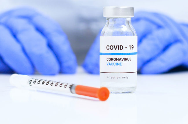 ¿Puedo vacunarme contra el COVID-19 si tengo cáncer?