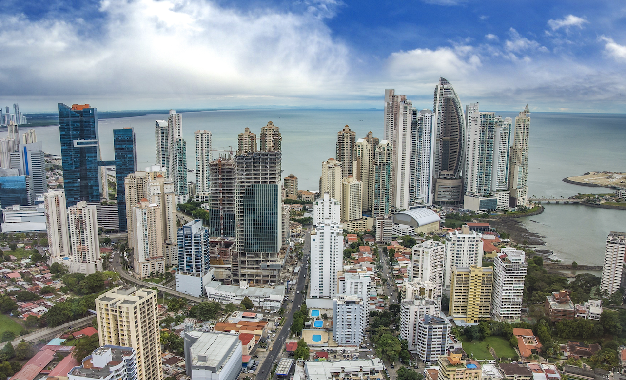 Panamá, entre las economías de menor riesgo en América Latina