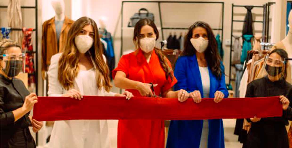 United Brands S.A desembarca en Oakland Mall con la nueva imagen de ADOLFO DOMÍNGUEZ