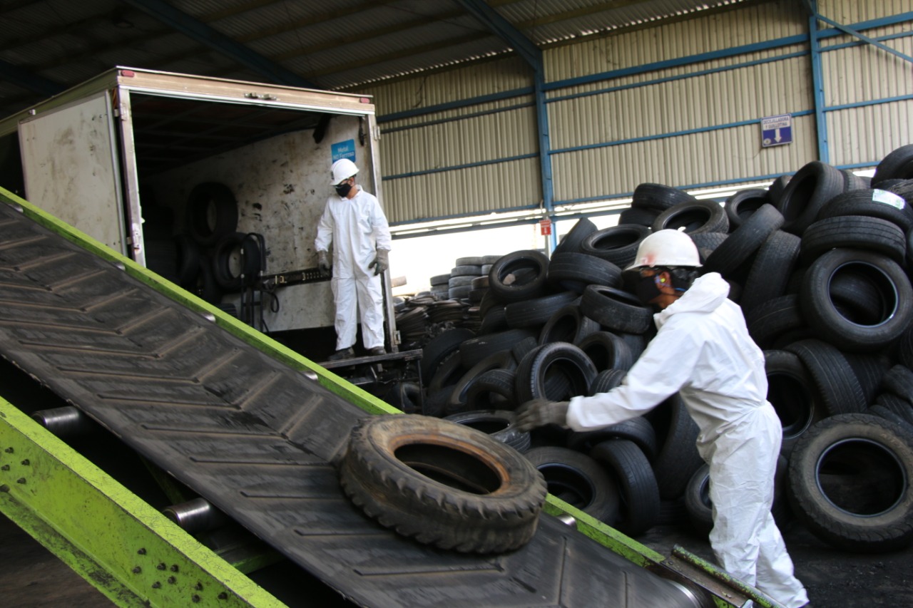 Más de 50 toneladas de llantas al mes provenientes de Grupo Q  se tratan en la procesadora más grande de Costa Rica