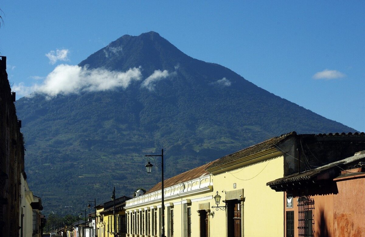 Fitch augura un panorama favorable para Guatemala