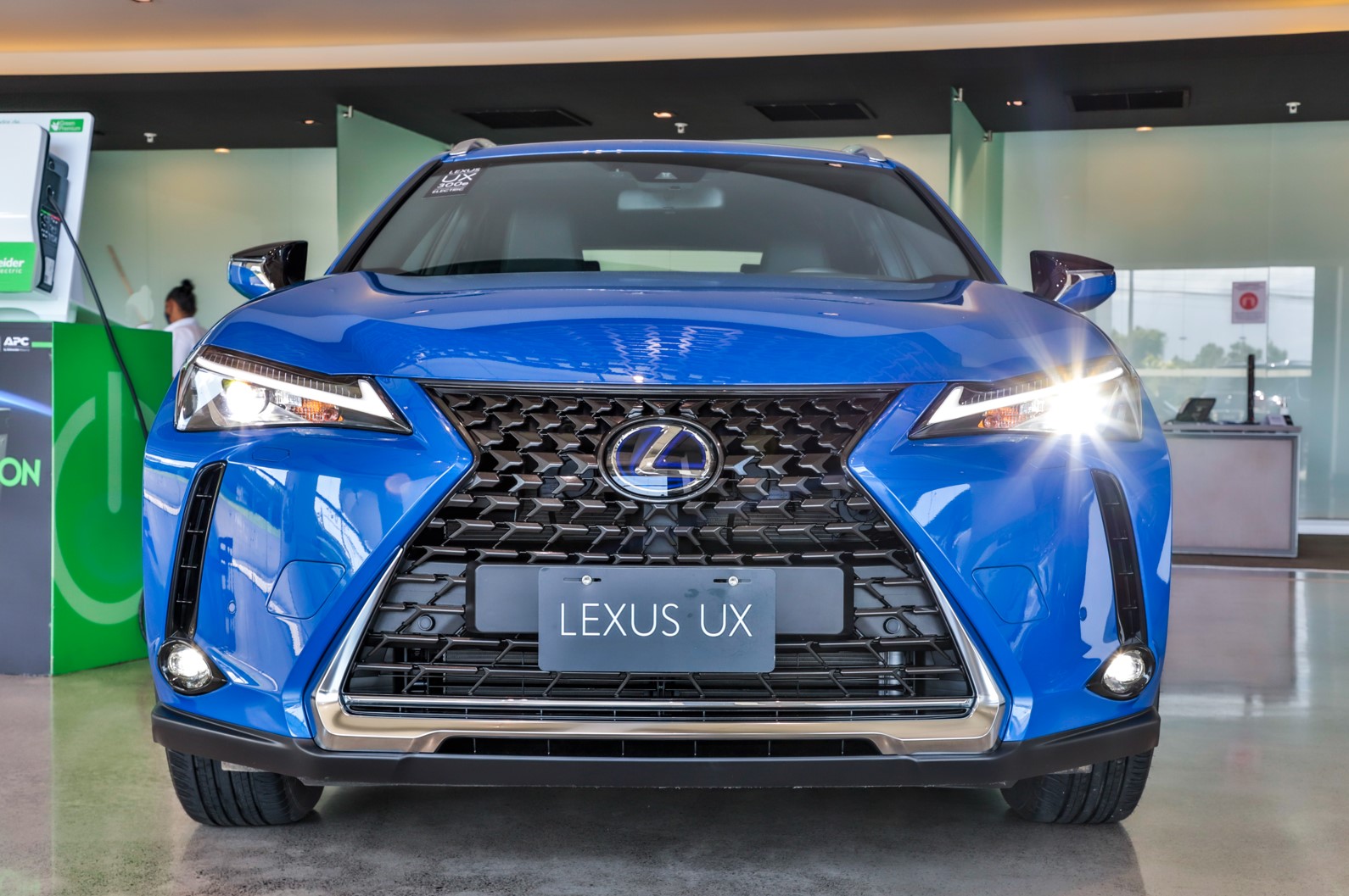Llega a Costa Rica el UX300e, primer vehículo 100% eléctrico de Lexus