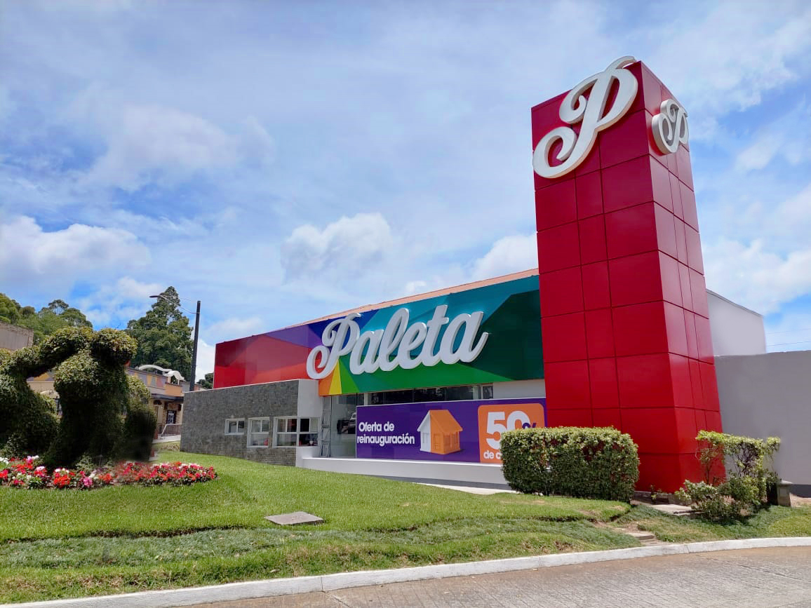 Pinturas Paleta abre de nuevo las puertas de su recién remodelada tienda en Condado Concepción
