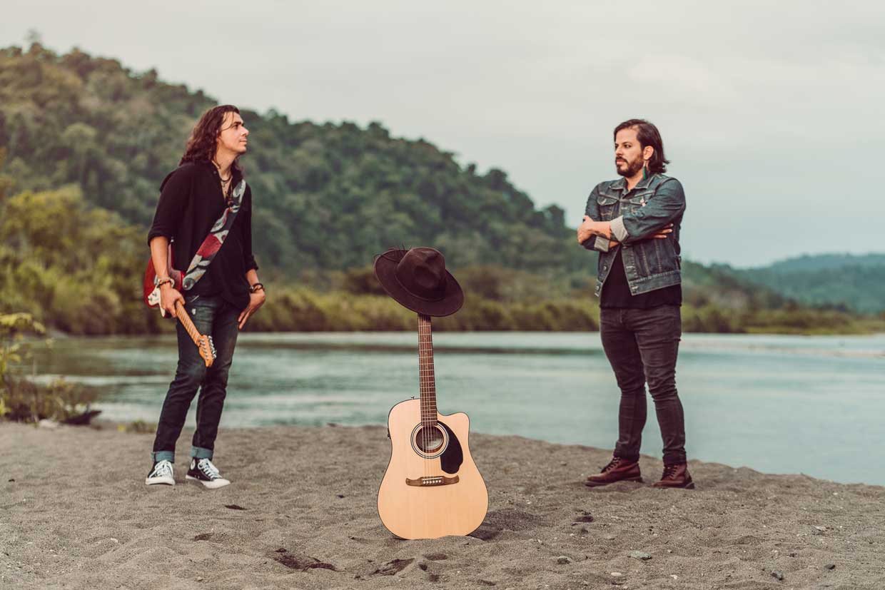 Tras diez años de carrera Shimdra lanzó el primer sencillo de su álbum de rock de raíz costarricense