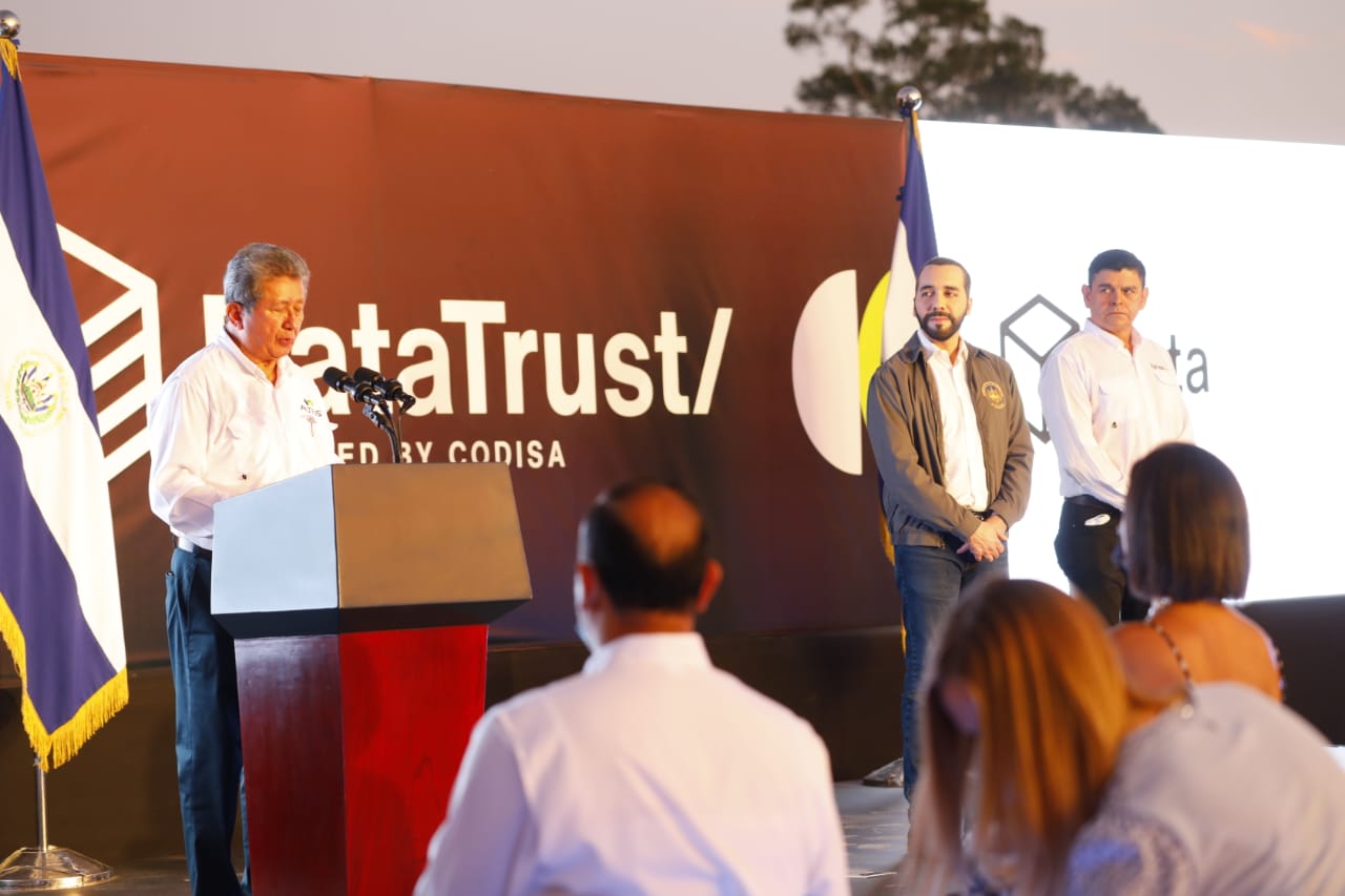 Franquicia costarricense Data Trust salta al mercado internacional y abre las puertas en el parque industrial más grande de El Salvador