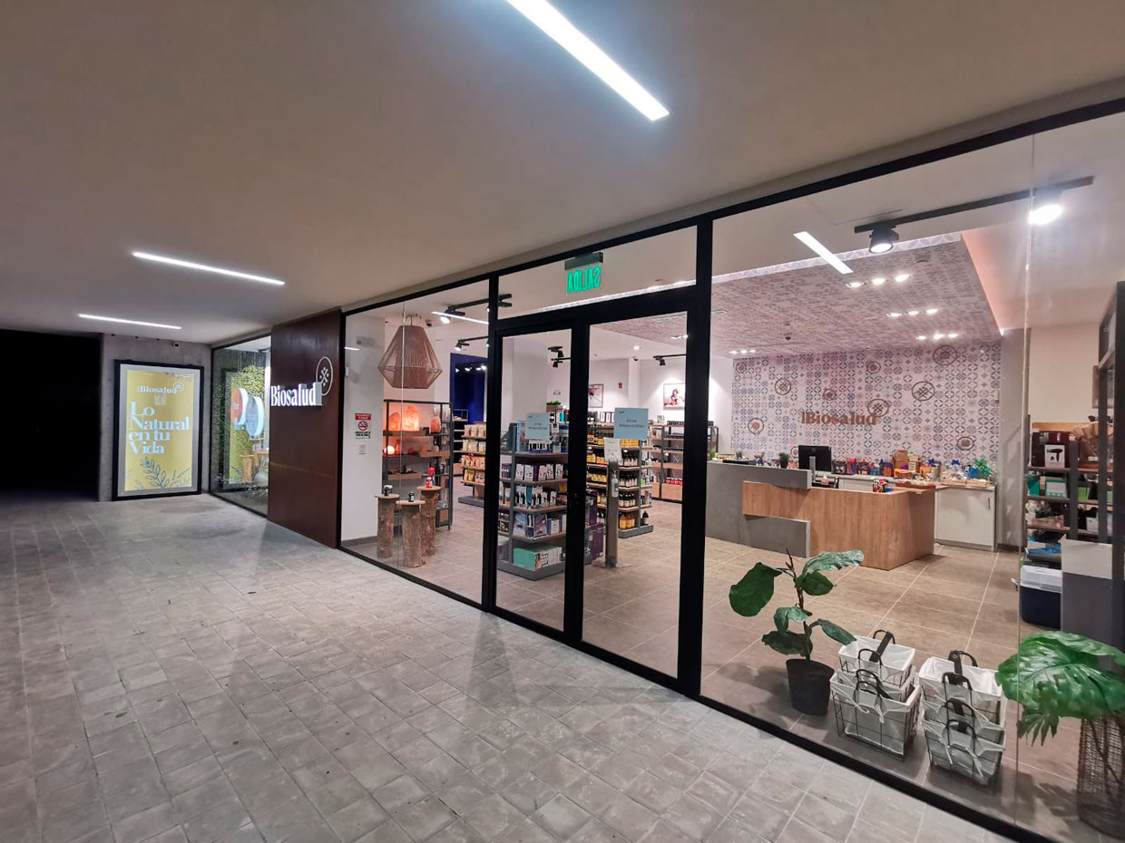 Centro de Biosalud celebra 35 años innovando con la apertura de tienda en Avenida Escazú