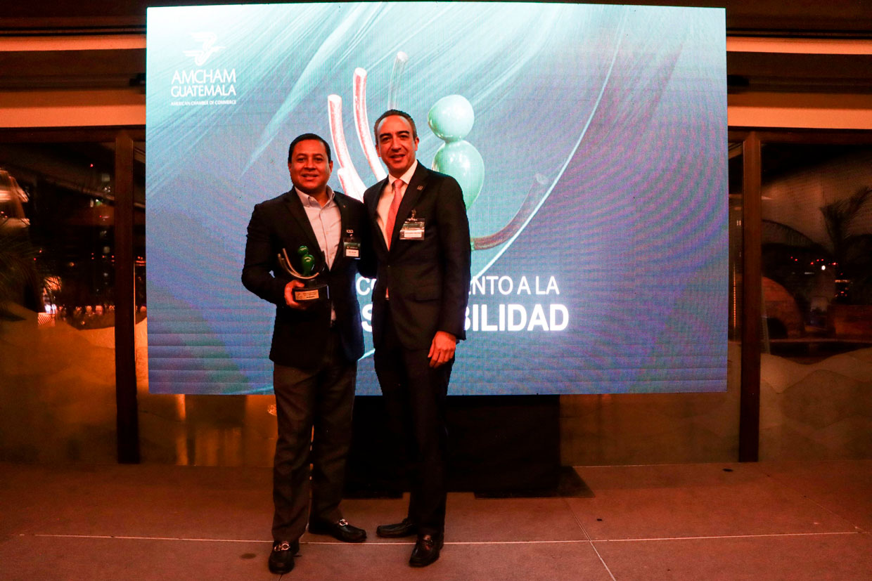 McDonald’s obtiene el Reconocimiento a la Sostenibilidad Empresarial en la categoría “Desarrollo de Colaboradores” en premio AMCHAM Guatemala