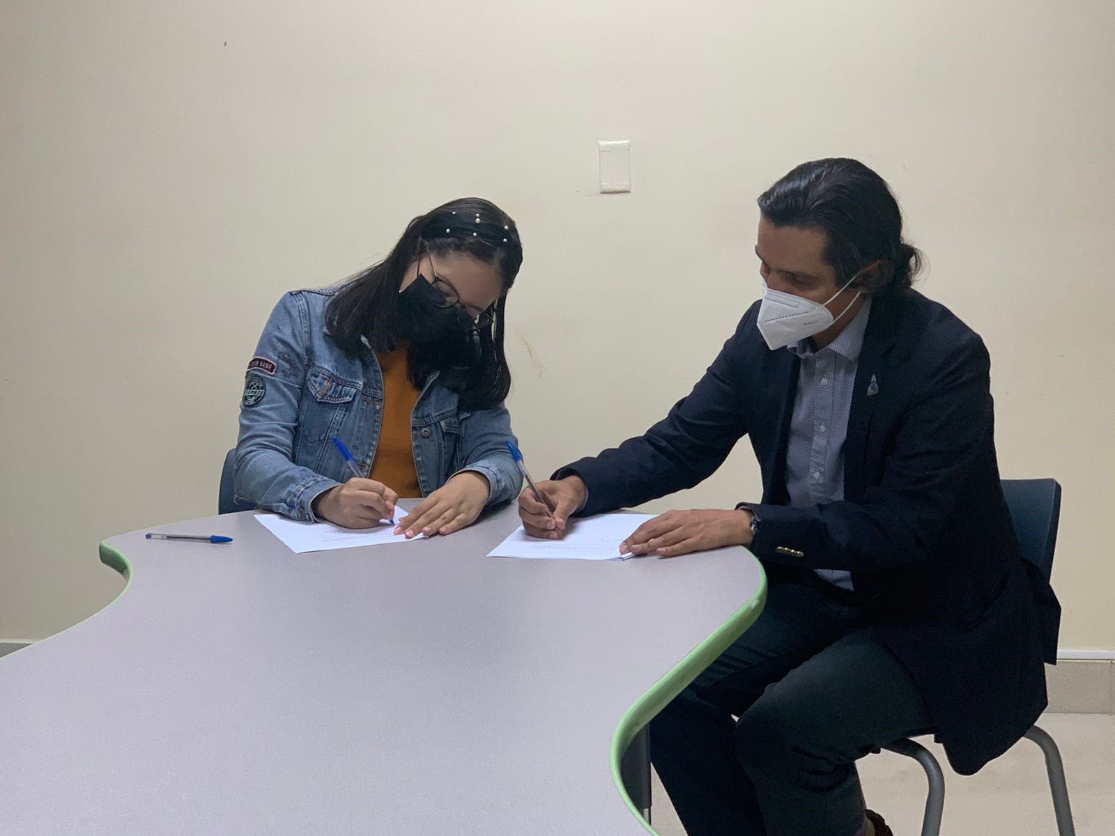 CEVAXIN firma acuerdo de cooperación científica con la Asociación de Estudiantes de Medicina de la Universidad de Panamá