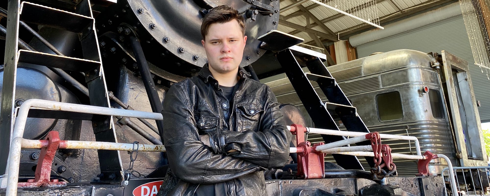 El talento musical de Adrián Vadim 